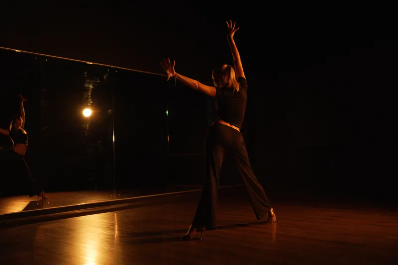 Соло-латина в зале ORO Dance Studio